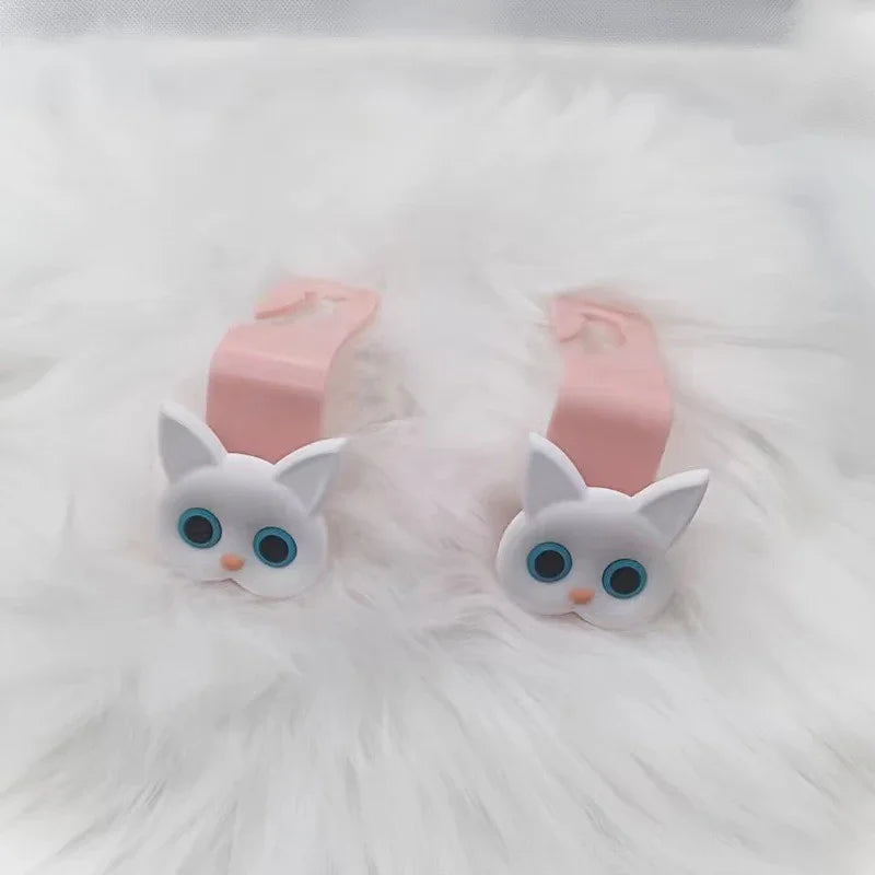 Cute 3D Cat Car Headrest Hooks – Seat Organizer Holder & Storage Clips for Car Interior (2 Pcs)